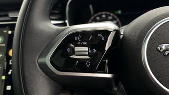 Jaguar F-PACE R-DYNAMIC HSE BLACK