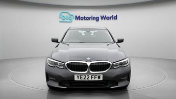BMW 3 Series 330E SE PRO