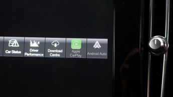 Volvo XC40 RECHARGE T4 R-DESIGN