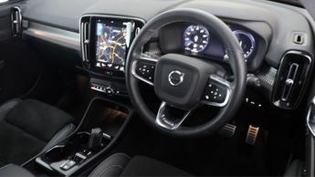 Volvo XC40 RECHARGE T4 R-DESIGN