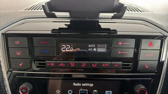 Volkswagen e-up! E-UP