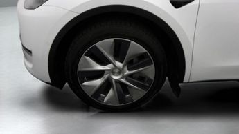 Tesla Model Y BASE