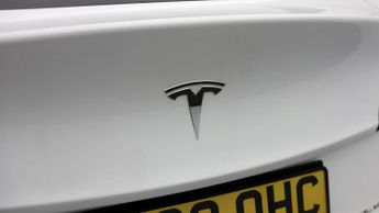 Tesla Model Y BASE