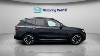BMW iX3 M SPORT