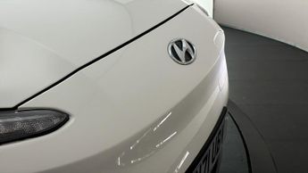 Hyundai KONA PREMIUM