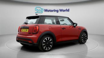 MINI Hatch COOPER EXCLUSIVE