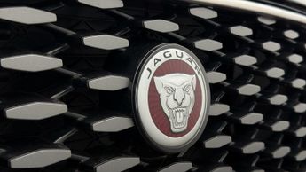 Jaguar F-PACE R-DYNAMIC SE