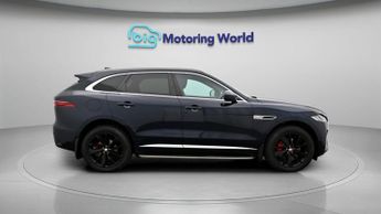 Jaguar F-PACE R-DYNAMIC SE