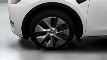 Tesla Model Y BASE