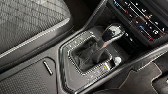Volkswagen Tiguan R-LINE TSI DSG