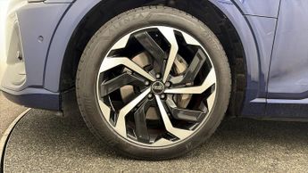 Audi e-tron QUATTRO BLACK EDITION