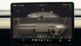 Tesla Model Y BASE