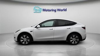 Tesla Model Y BASE