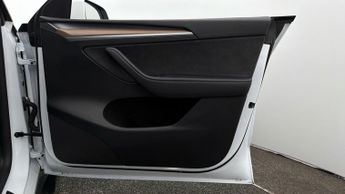 Tesla Model Y BASE