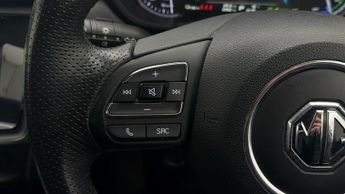 MG MG5 EXCLUSIVE