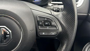MG MG5 EXCLUSIVE