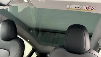Tesla Model Y BASE