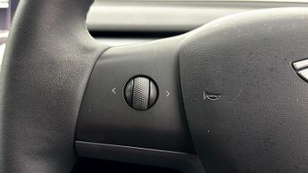Tesla Model Y BASE