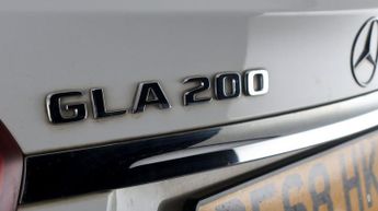 Mercedes-Benz GLA GLA 200 AMG LINE
