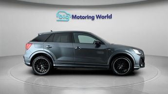 Audi Q2 TFSI S LINE BLACK EDITION