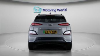 Hyundai KONA PREMIUM