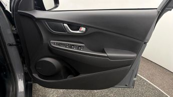 Hyundai KONA PREMIUM