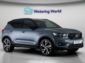 Volvo XC40 B4 R-DESIGN PRO