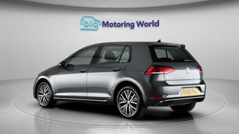 Volkswagen Golf SE TDI DSG