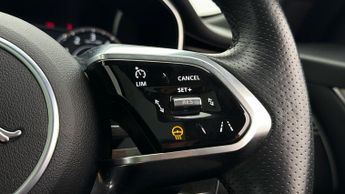 Jaguar F-PACE R-DYNAMIC SE