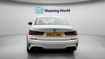 BMW 3 Series 330E M SPORT