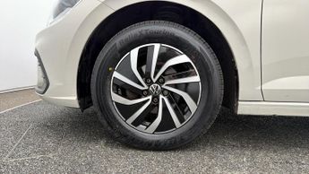 Volkswagen Polo LIFE TSI DSG