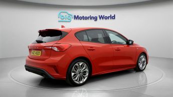 Ford Focus ST-LINE X