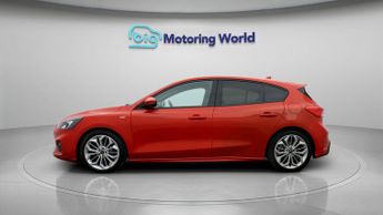 Ford Focus ST-LINE X