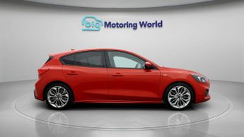Ford Focus ST-LINE X