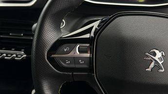 Peugeot E-208 GT