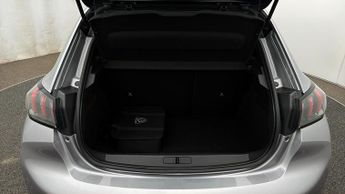 Peugeot E-208 GT