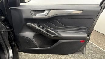 Ford Focus TITANIUM EDITION
