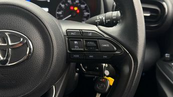 Toyota Yaris ICON