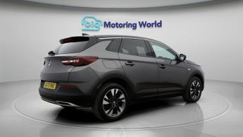Vauxhall Grandland X SRI NAV