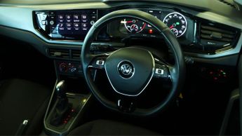 Volkswagen Polo SE TSI DSG