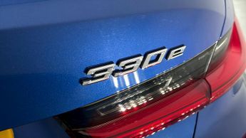 BMW 3 Series 330E M SPORT