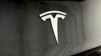 Tesla Model 3 MODEL 3