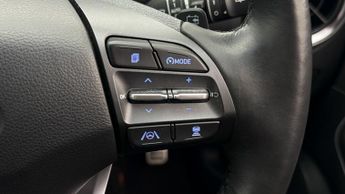 Hyundai KONA PREMIUM