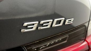 BMW 3 Series 330E SPORT PRO