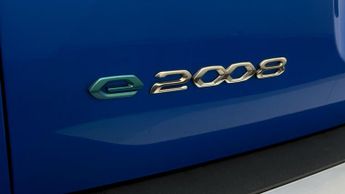 Peugeot E-2008 ALLURE PREMIUM