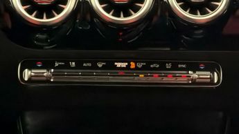 Mercedes-Benz CLA CLA 180 AMG LINE PREMIUM