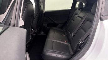 Tesla Model Y BASE