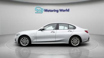 BMW 3 Series 330E SE PRO