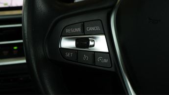 BMW 3 Series 330E SE PRO