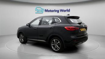 MG MG HS EXCLUSIVE